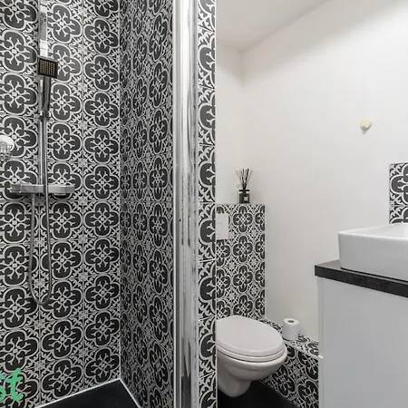 Apartment Biscuiterie Terrasse Parking Centre