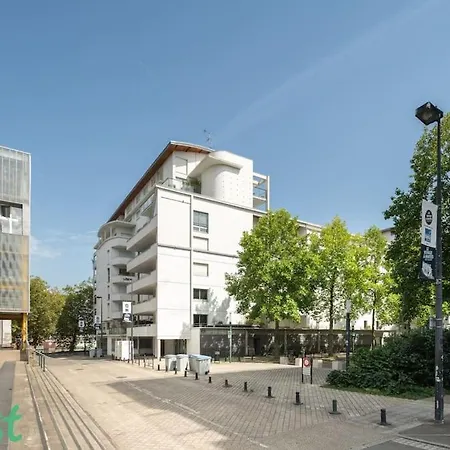 Biscuiterie Terrasse Parking Centre *